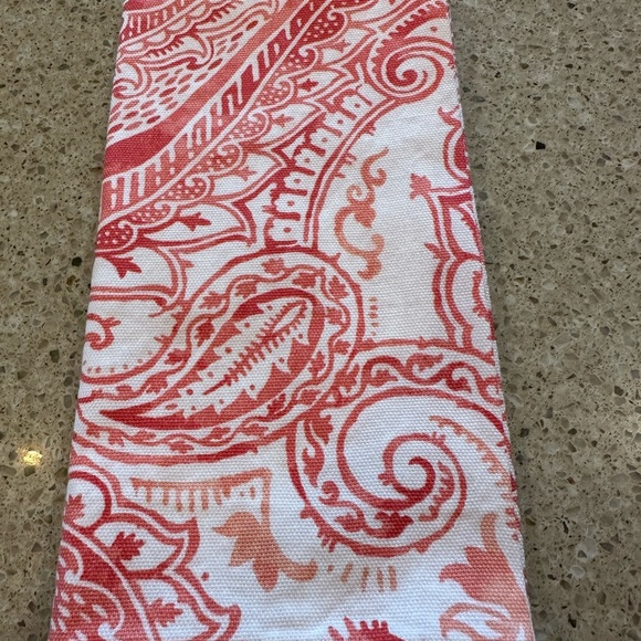 Cynthia Rowley Summer Paisley (4) Placemats and (4) matching napkins - Picture 1 of 7
